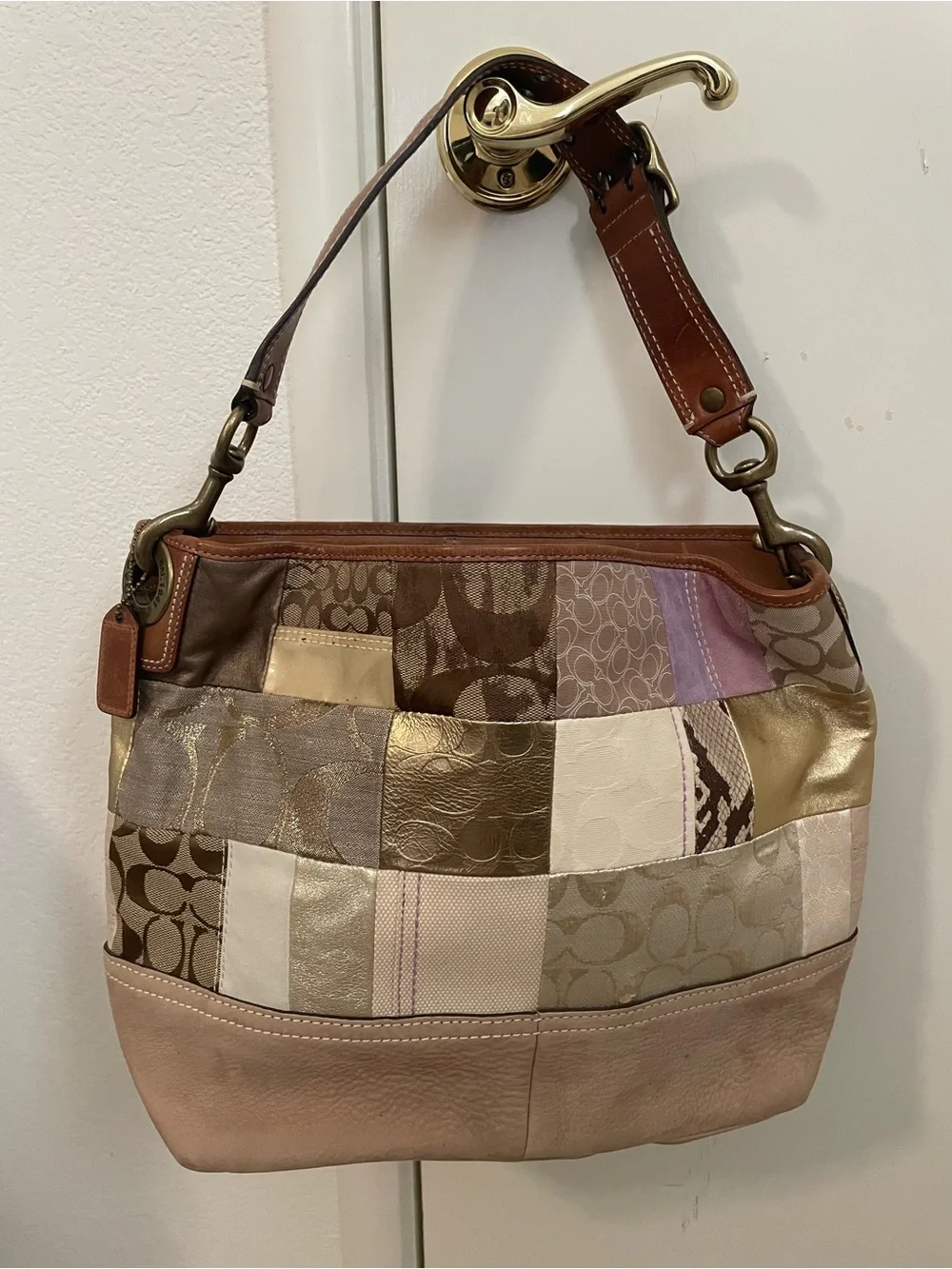 Gorgeous and Rare Coach Patchwork Leather Shoulder Bag - Neutral Multi